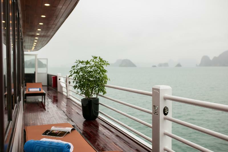 La Regina Royal Cruise Hotel Ha Long Exterior photo